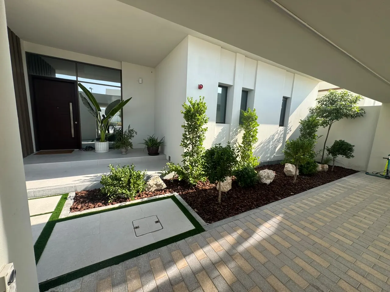 Entry Courtyard Garden