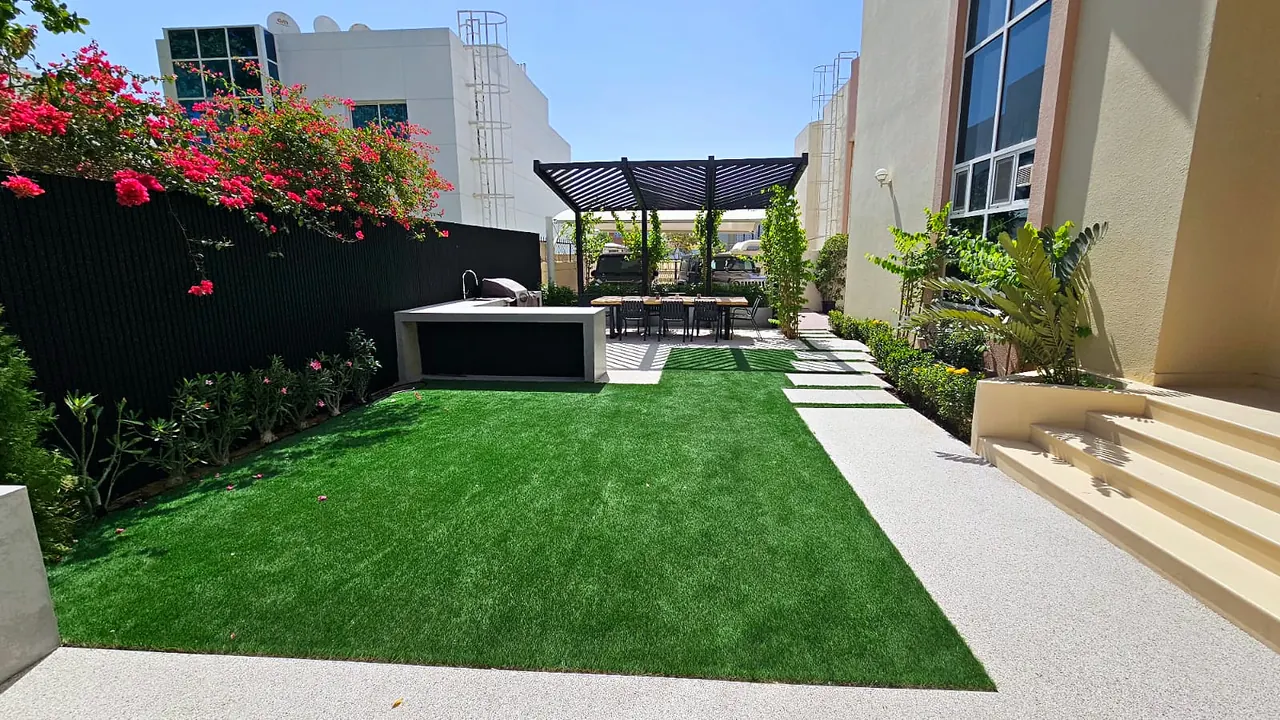 Umm Suqeim Outdoor Lounge